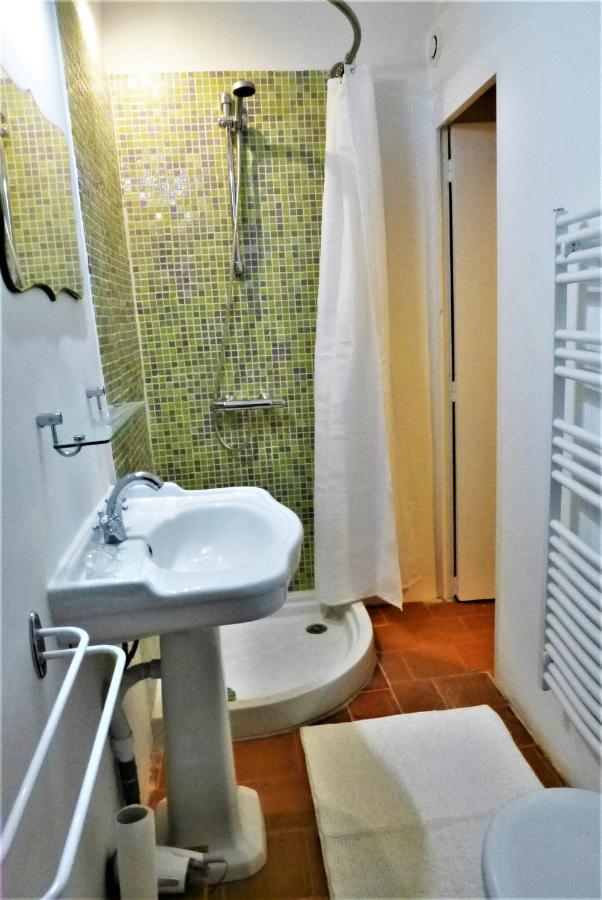 La Cachette Centre Village Roussillon en Isere Екстериор снимка